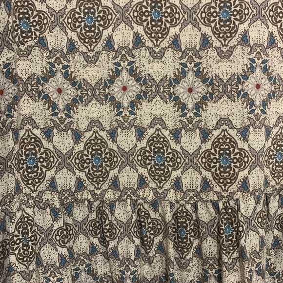 Flowy Patterned Dress - Picture 2 of 4